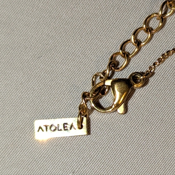 Gold Pendant Necklace - Picture 14 of 16